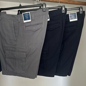Club Room Stretch Cargo Shorts in Gray or Navy Size 40, 10 Inseam NWT
